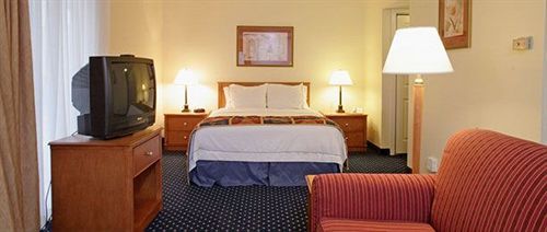 Hawthorn Extended Stay By Wyndham Форт Уэйн Номер фото